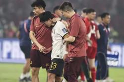 AYX体育赛事-球队在客场取得大胜，主教练赞叹不已