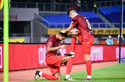 爱游戏官方入口-斯里兰卡足球队大胜晋级，备受瞩目