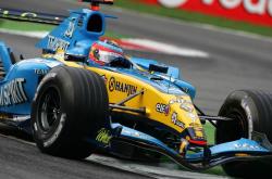 爱游戏官方-雷诺车队鏖战红牛二队，阿隆索带队取胜