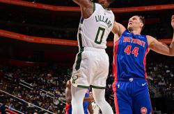 爱游戏在线-雷霆绝杀雄鹿，保罗刷新纪录的简单介绍