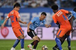 爱游戏体育官网-山东鲁能主场惨败，备受批评，球队状态下滑