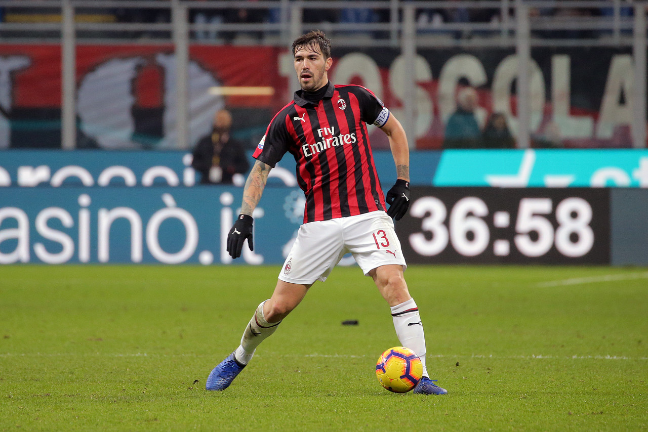 包含诺里尼奥率队连胜，保住保级希望的词条