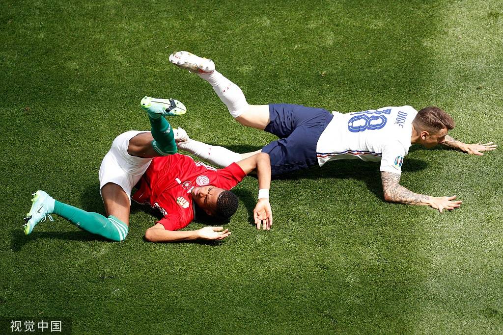 双方比分激烈对抗,胜负难料的简单介绍 双方比分激烈对抗,胜负难料的简单介绍