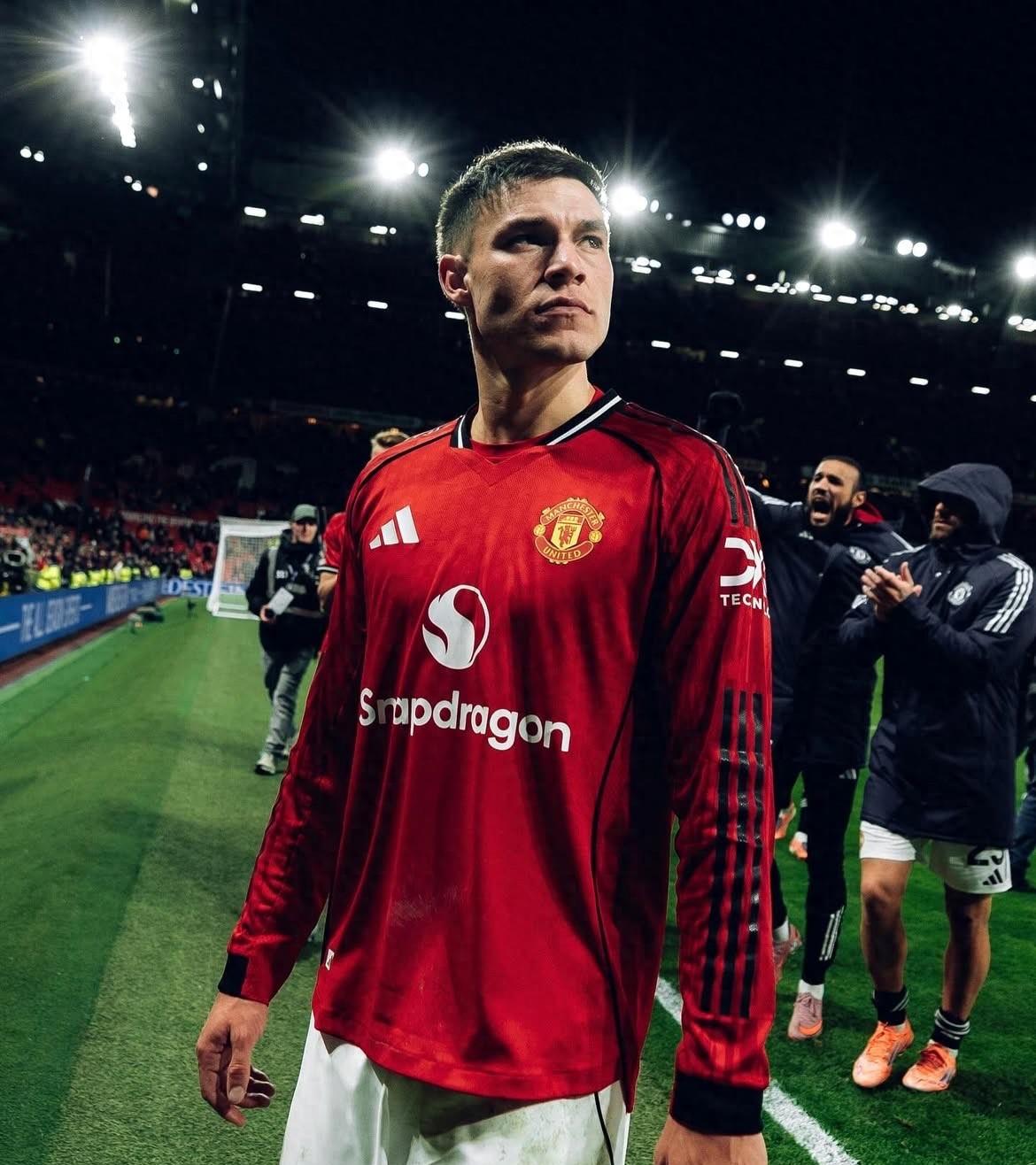 曼联客场取胜，布莱顿主场告负