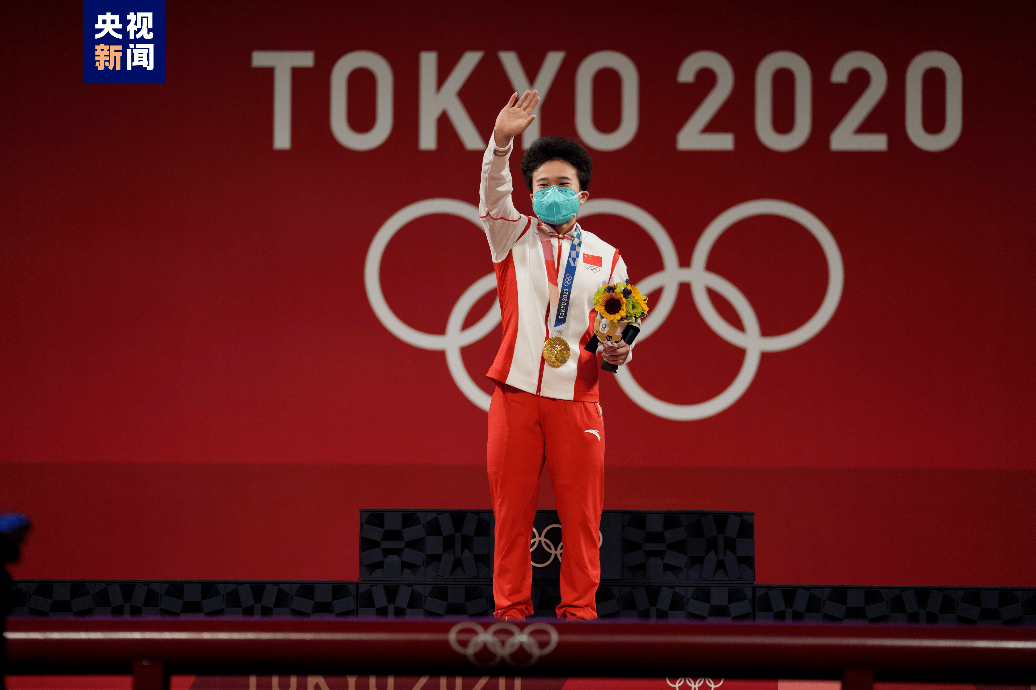 中国花游选手夺冠,技艺高超获好评 中国花游选手夺冠,技艺高超获好评