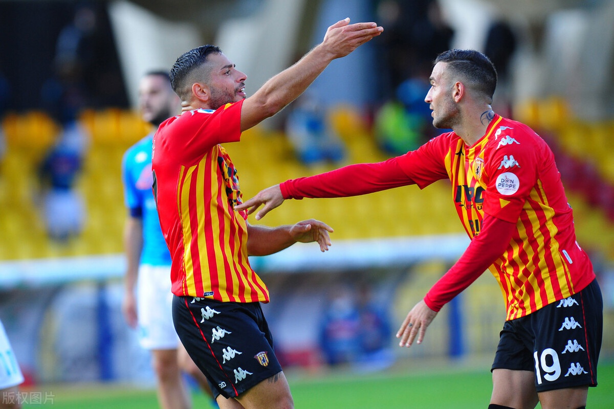 包含克罗托内客场战平都灵,保持四连平的词条 包含克罗托内客场战平都灵,保持四连平的词条