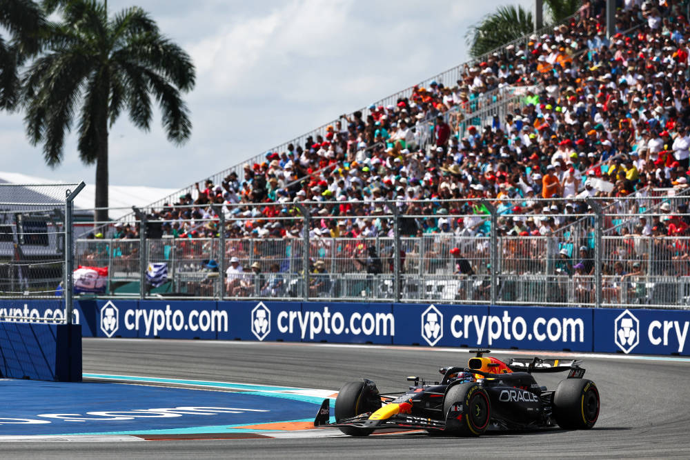 威廉姆斯完胜红牛二队，皮亚斯特里带队取胜的简单介绍