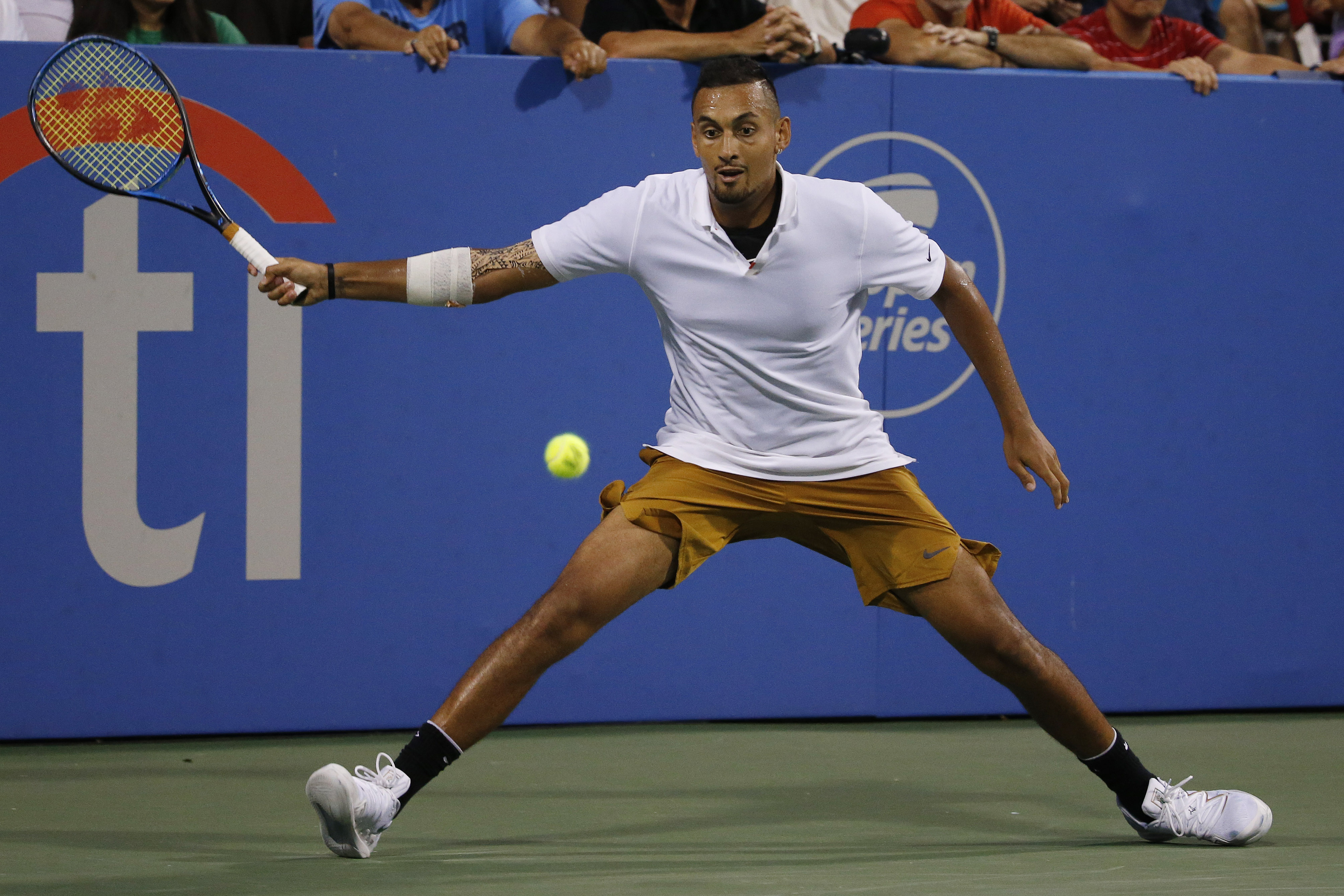 美国网球队鏖战英国网球队，克耶高斯打破历史纪录的简单介绍