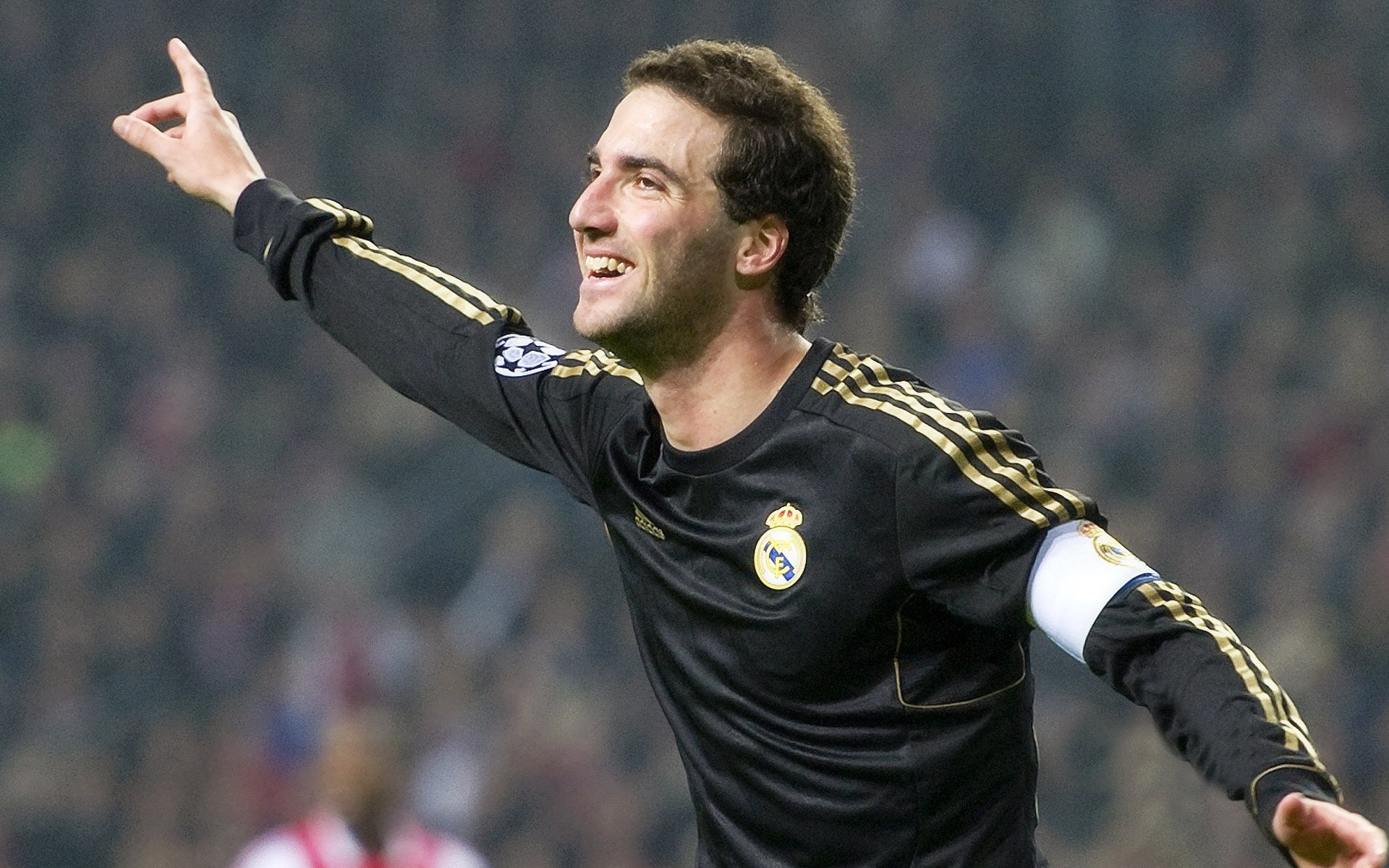 从维也纳到首尔,贝林厄姆如何以攻防转换艺术,定义现代足球的唯一性